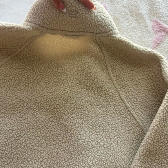 Cream Aritzia Polartec Thermal Pro Snowbank Jacket - Picture 8 of 8